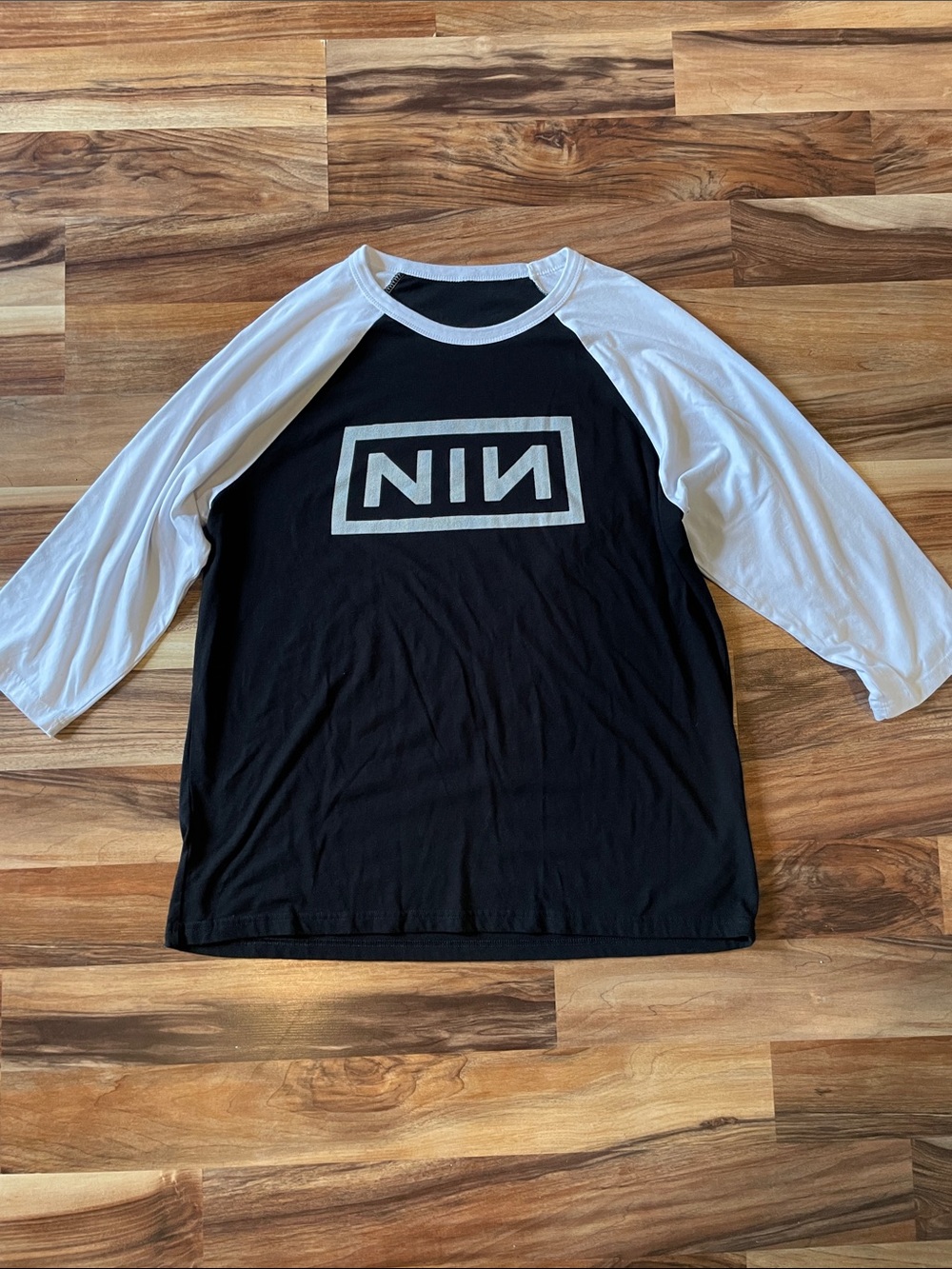 Nine Inch Nails 3/4 length sleeve tee size XL NIN